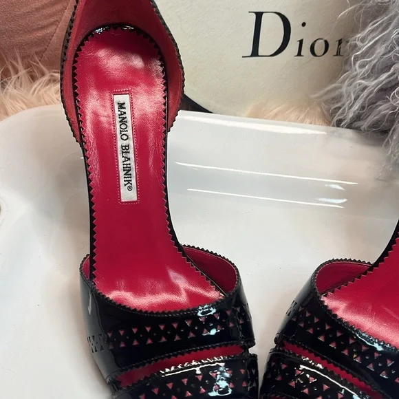 MANOLO BLAHNIK VINTAGE PATENT HEEL - Picture 11 of 13